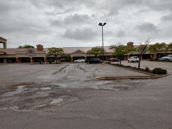 STERLING BAZAAR: 3311 N Sterling Ave, Peoria, IL 61604